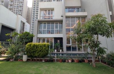 6 Bedroom Golf Course Villa at Mumbai-Pune Expressway